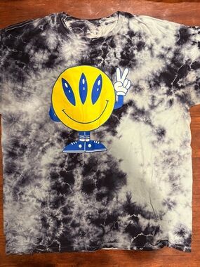 Alab Tie-Dye Graphic Tee with Yellow Smiley and Blue Accents